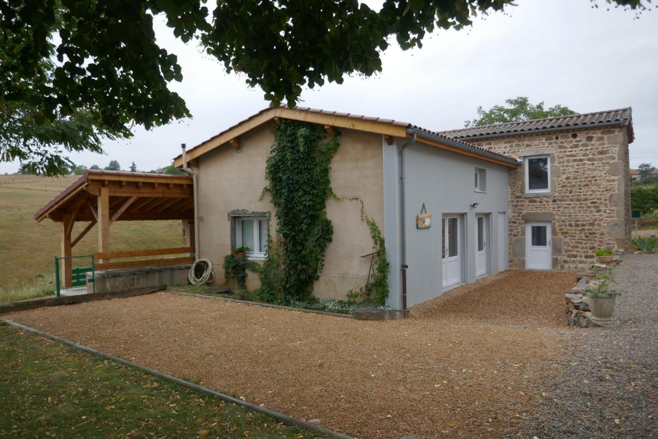 La Bergerie Des Moureres Trezioux Exterior foto
